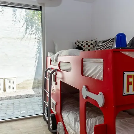 아파트 Bright Cozy Apartment+City Garden+Outdoor Jacuzzi 헨트