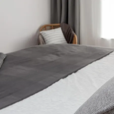 아파트 Bright Cozy Apartment+City Garden+Outdoor Jacuzzi *